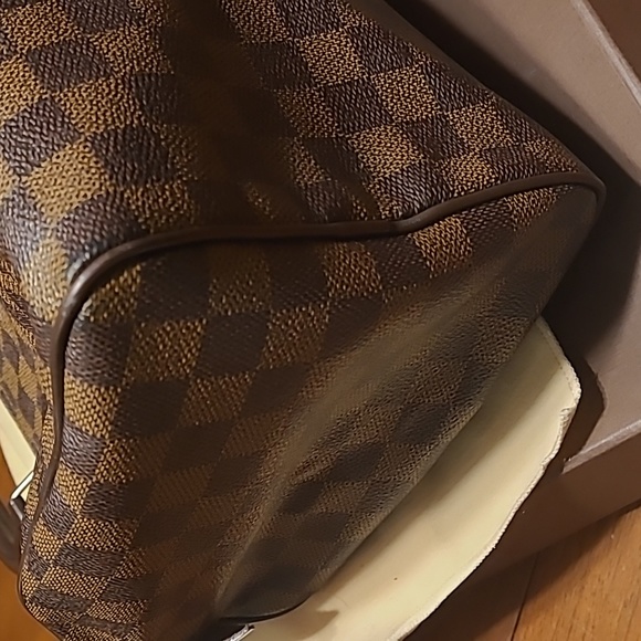 Authentic Louis Vuitton Damier Speedy 30 - Made in the USA - Picture 3 of 13